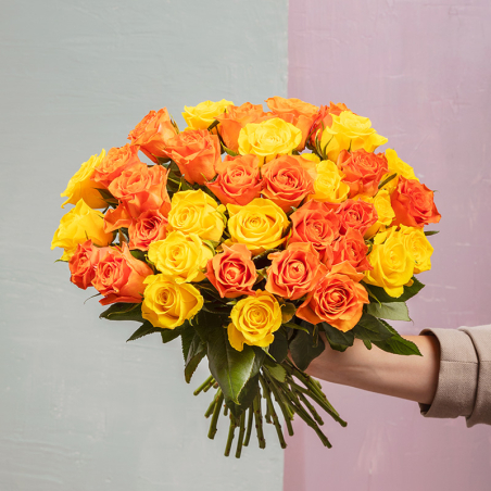 Bouquet de 35 roses orange et jaunes
